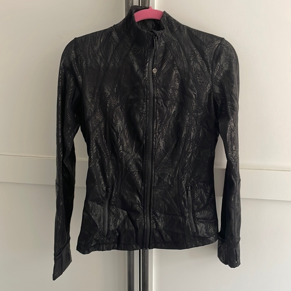 Lululemon Define zip up. Like new.